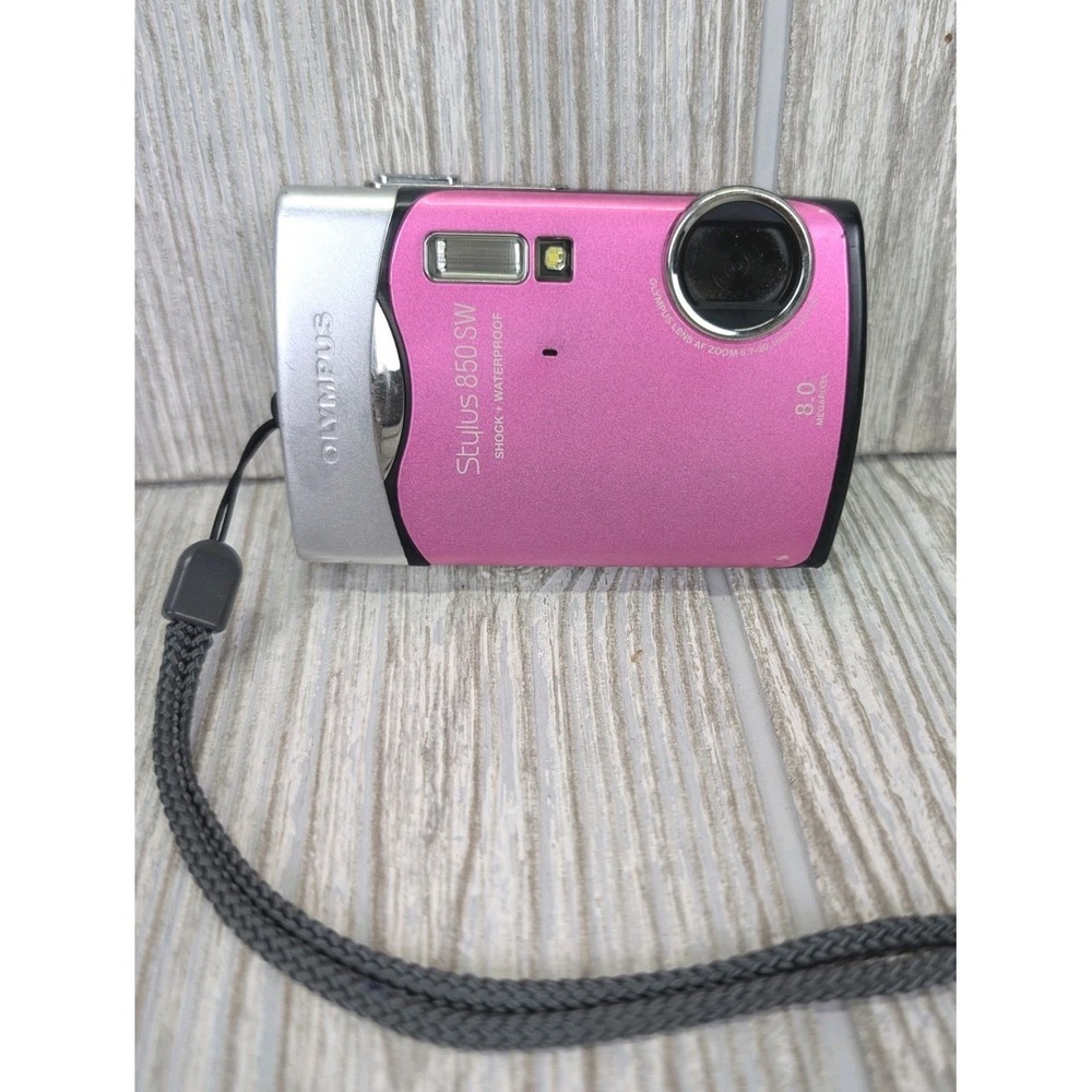 Olympus Stylus 850 SW Digital Camera 8.0 MP Pink XD Card Battery READ